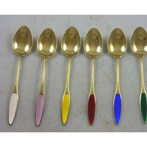 New Stainless Steel Gold Plated Spoon Fork with White <b>Colour</b> Handle High Quality Classic <b>Cutlery</b> for Wedding Restaurant Home - Product Image 2