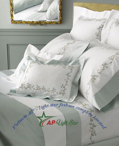 Ensemble de literie en coton de style luxueux et élégant - Product Image 1