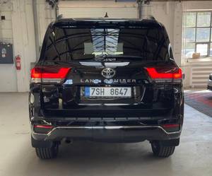 2024 LC 300 V6 Turbo Diesel 4x4 Automatique Toit ouvrant Sièges en cuir foncé 6 places Euro VI Garantie 5 ans SUV en alliage d'aluminium LED - Product Image 6