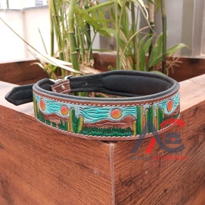 High Quality Adjustable Floral Hand Tooled Leather Dog Collar Luxury Comfortable Padded Dog Leash for Training - Product Image 5