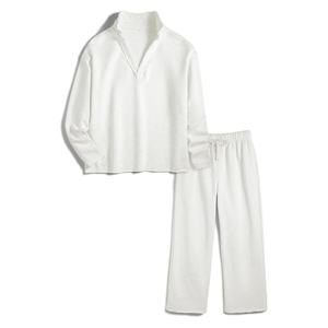 Ensemble de survêtement 2 pièces décontracté pour femmes Carmel Travel Patrick Pull Sweat-shirt et pantalon de survêtement Multi Colors pour l'hiver - Product Image 1