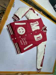 Fabricant OEM Veste universitaire de haute qualité pour hommes, manches en cuir brodé de chenille, veste universitaire Letterman de baseball personnalisée - Product Image 2