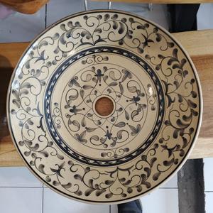 Évier en céramique luxueux fait à la main avec un motif de fleurs et de plantes peint à la main pour la décoration de la maison - Product Image 1
