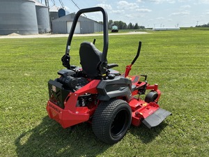 Tondeuse à gazon Gravely Pro-Turn 660, tondeuse à gazon à braquage zéro, moteur à essence 2 temps, tondeuse à gazon haute performance, usage industriel, commercial, bricolage - Product Image 4