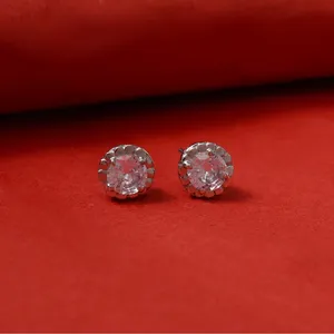 Pendientes de Botón de Plata de Ley 925 con Circonita Cúbica para Mujer, Modernos, en Oro de 14K y 18K, con Formas de Mariposa y Flor, Regalo de Joyería Perfecto - Product Image 4
