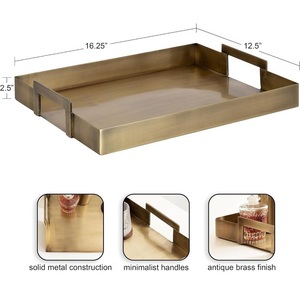 ถาดเสิร์ฟโลหะทำมือพร้อมรายละเอียดโมราขัดเงา - Product Image 1