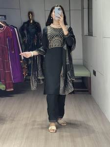 Look Royal Salwar Suit Collection Tissus Georgette Lourds Avec Séquence De Broderie Travail Pour Les Femmes Vêtements De Mariage - Product Image 3