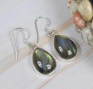 Labradorite Boucles d'oreilles en argent sterling 925 avec crochet en pierre précieuse Bijoux faits à la main Boucles d'oreilles élégantes Cadeau pour anniversaire Bijoux de boucles d'oreilles en pierre - Product Image 4