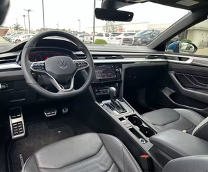 Volkswagen Arteon 2023 Usado, Volante a la Izquierda/Derecha - Product Image 4