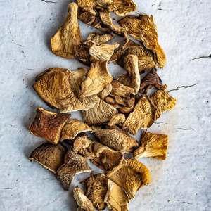 Crispy Oyster <b>Mushroom</b> Chips Traditional and Salted Egg Flavor Fried Crunchy <b>Mushroom</b> Snack Manufacturer from Vietnam - Product Image 1