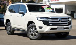 TOYOTA LANDCRUISER SAHARA RHD 2023 - Product Image 4