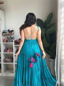 ชุดผ้าจอร์เจียหรูหรามีสองสไตล์ที่ทันสมัยมีคอแฟนซีและพู่ห้อยสำหรับงานเลี้ยง - Product Image 4