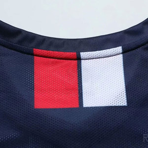 Nouveau modèle, dernières impressions, uniformes de football de haute qualité 100% polyester avec logo personnalisé et tailles sur mesure pour l'entraînement et les vêtements de sport - Product Image 3