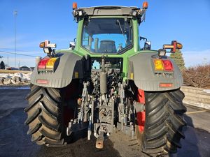 Tractor de Ruedas Fendt 828 Vario Usado, Motor de 230HP, 4WD, para Uso Agrícola, en Venta - Product Image 3