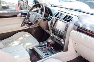 รถเกียร์ออโต้ GX 460 ปี 2021 สภาพใหม่เอี่ยม - Product Image 3