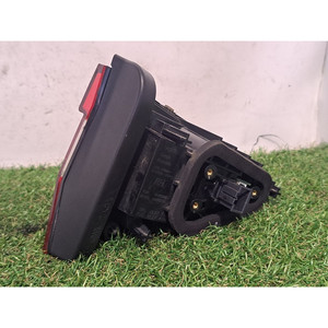 ไฟหยุดด้านหลังขวาในตัวประตู รุ่น SKODA Superb Series (3V3) 3V9945308F DCZA (15>) - Product Image 6