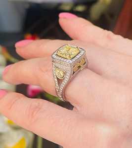 Diseño Art Deco GIA Certificado 3,91 Ct Diamante de corte radiante Compromiso 18K Oro blanco Diamante amarillo Propuesta Anillo de aniversario - Product Image 5