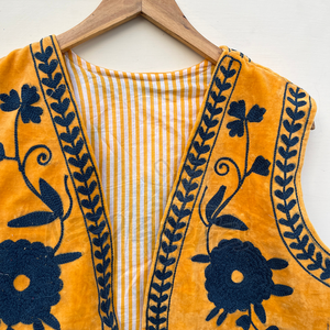 Best Selling Sleeveless Women Vest & Waistcoat Warm Quilted Vest for Outdoor Wear From Pakistan Manufacturer's - Product Image 5