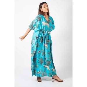 Robe Kaftan en Coton Imprimé Animalier Turquoise, Style Bohème Longueur Ras du Sol, Taille Unique pour Toutes les Tailles, Idéale pour les Journées Décontractées - Product Image 2