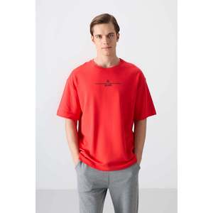 เสื้อยืดคอกลมโอเวอร์ไซส์พิมพ์ลายสำหรับผู้ชาย Tommylife Wholesale รุ่น 88321 สีกรมท่า - FIESTA - Product Image 2