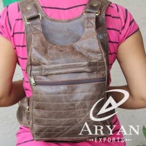 Hecho a mano Multi bolsillos de la mochila de cuero estilo mochila - Product Image 1