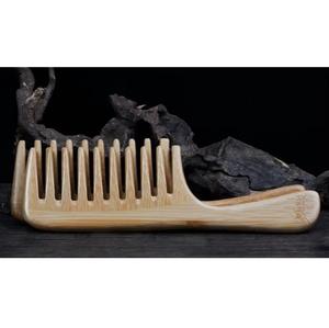 Peine de Madera Orgánico para un Cabello Suave y Liso, Hecho a Mano por un Proveedor Indio - Product Image 3