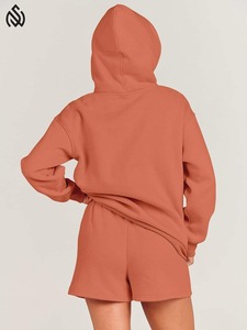 ชุดออกกำลังกายกางเกงขาสั้นสองชิ้นสีพื้นโลโก้และกางเกงขาสั้นออกแบบโลโก้ได้ตามต้องการสำหรับฤดูร้อน - Product Image 4