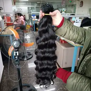 无化学超折扣100% 越南人发超光滑，自然波浪纬纱头发延伸自然颜色。