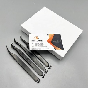 Pince à épiler d'extension de cils en acier inoxydable avec logo personnalisé avec embout en fibre plasma noir à prise parfaite et design pointu - Product Image 2