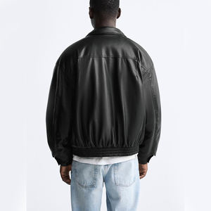 Veste en cuir pour homme personnalisée en similicuir vintage lisse monochrome imperméable avec fermeture éclair - Product Image 3