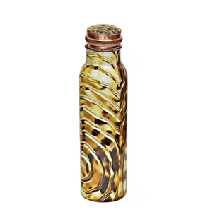 Bouteilles d'eau en cuivre fabriquées à la main en nid d'abeille avec bienfaits pour la santé parfaites pour le yoga, le fitness, le bureau et la décoration intérieure - Product Image 2