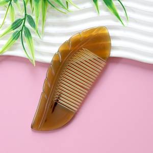 Peine de Cuerno Pulido Hecho a Mano de Lujo, Peine Desenredante Natural y Orgánico Estilo Love para Uso Profesional y Personal - Product Image 2