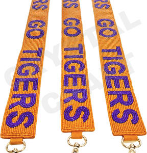 Correas para bolso con cuentas de semillas de oro blanco personalizadas para mamá, accesorio de moda 'Hook Em Horns', correa para monedero con cuentas - Product Image 4