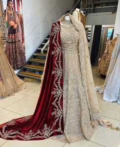 Elegante vestido de Lehenga Choli de seda étnico bordado a mano elegante para fanáticos de la ropa india y pakistaní - Product Image 1