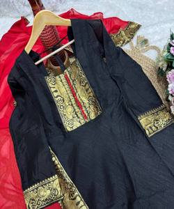 NOUVEL ARRIVÉ VICHITRA SOIE JACQUARD DENTELLE TRAVAIL ANARKALI TOP AVEC DUPATTA DAILY WEAR PRIX DE GROS VÊTEMENT ETHNIQUE NOIR - Product Image 4