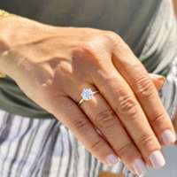 Pengaturan mahkota gaya enam cabang cincin soliter 1,21ct bulat potong Lab tumbuh cincin berlian 10k emas padat wanita cincin pernikahan untuk dia
