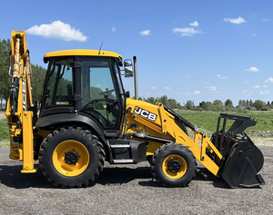 Retroexcavadora JCB 3CX 4x4 de 74 HP con Motor Diésel JCB y Cucharón Cargador 6 en 1 con Horquillas - Product Image 5