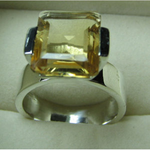 แหวนซิทรินธรรมชาติสำหรับผู้หญิงจาก Shah Gems เงินแท้ 925 ชุบทองคำสีกุหลาบ ดีไซน์ทันสมัยรูปหัวใจ เหมาะเป็นของขวัญสุดเพอร์เฟกต์ - Product Image 1