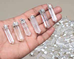 Colgante de lápiz puntiagudo de cristal blanco para mujer de alta calidad, piedra semipreciosa, colgante de Latón chapado en plata, dijes colgantes de moda - Product Image 1