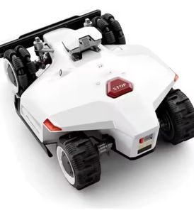 เครื่องตัดหญ้าอัตโนมัติ LUBAs 2 AWD 5000H รุ่นขายดีประจำปี 2026 จากโรงงาน พร้อมระบบไร้สายและระบบมองเห็นอัจฉริยะ - Product Image 1