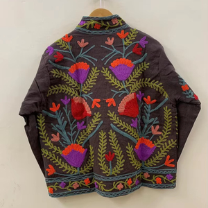 Chaqueta de terciopelo con bordado bohemio estilo Suzani, ropa de invierno para mujer, abrigo, regalo para ella, estilo bohemio de otoño, abrigo estilo bohemio para festivales, abrigo de invierno - Product Image 6
