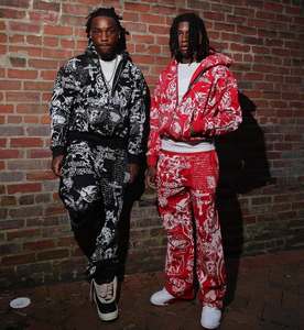 Ensemble survêtement personnalisé à capuche et pantalon de survêtement évasé avec strass pour hommes - Product Image 6