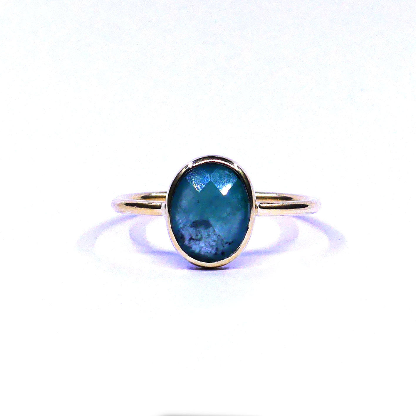 สีเขียว