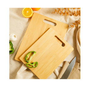 Planche à découper en bois pour la cuisine, design compatible couteaux, finition non toxique, passe au lave-vaisselle, réutilisable, durable pour les professionnels - Product Image 3