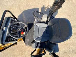 Top utilisé 4ton manuel rouleau de route Caterpillar CB 2.7 avec une grande remise pour les Offre Spéciale - Product Image 5