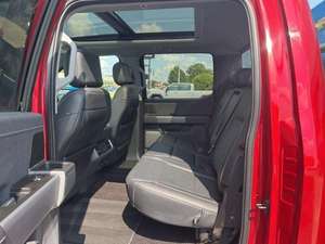 Asientos de cuero para camioneta Ford 2022, Lariat, Interior oscuro, caja de cambios automática/Manual, tamaño de neumático R17, aleación de aluminio, gasolina - Product Image 3