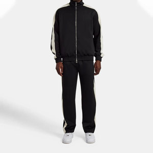 Survêtement noir pour homme avec bandes latérales blanches, col roulé zippé, design sportif, coupe classique, polyester et coton, pour l'automne - Product Image 1