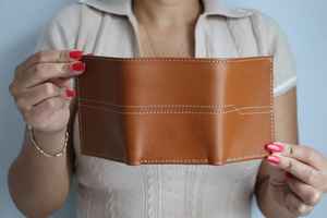 กระเป๋าสตางค์พับสามทบหนังม้าแท้งานแฮนด์เมดสำหรับผู้ชายกระเป๋าสตางค์แบบพับหนังวัวแท้แบบวินเทจสำหรับจัดระเบียบ LTW-0213 - Product Image 2