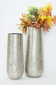 Vase décoratif en aluminium tendance, nickelé, vase décoratif de sol, surface brute en métal, vase martelé pour la décoration de la maison/du mariage - Product Image 4