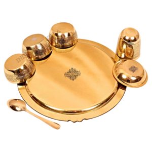 Juego de Vajilla de Latón Estilo Mughlai de 7 Piezas, Diseño Dorado en Relieve, Vajilla y Servicio para Restaurante - Product Image 3